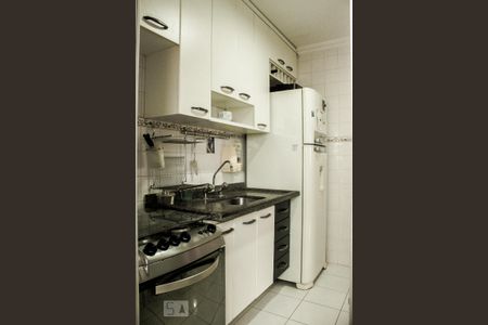 Apartamento para alugar com 60m², 2 quartos e 1 vagaCozinha - Lado Esquerdo - Vista da Área de Serviço