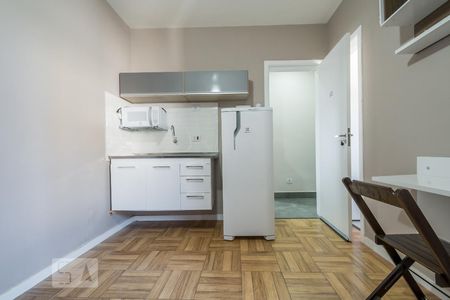 Cozinha de kitnet/studio para alugar com 1 quarto, 20m² em Jardim Cidália, São Paulo