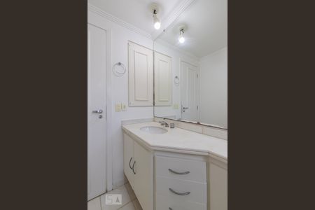 Apartamento para alugar com 100m², 1 quarto e 2 vagasBanheiro da suíte