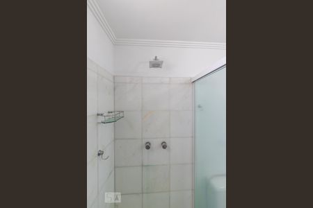 Apartamento para alugar com 100m², 1 quarto e 2 vagasBanheiro da suíte - Ducha