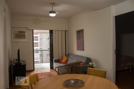 Apartamento para alugar com 70m², 2 quartos e 1 vagaSala