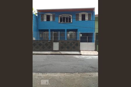 Casa à venda com 160m², 3 quartos e 1 vaga Casa à venda com 160m², 3 quartos e 1 vagaFachada