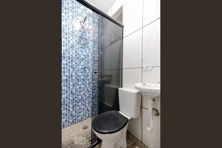 Banheiro de casa para alugar com 2 quartos, 40m² em Parque Vila Maria, São Paulo