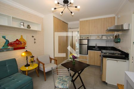 Kitnet Cozinha de casa para alugar com 1 quarto, 26m² em Vila Pompéia, São Paulo