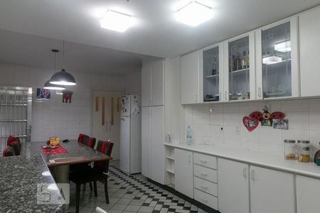 Casa à venda com 228m², 3 quartos e 2 vagas Casa à venda com 228m², 3 quartos e 2 vagasCozinha