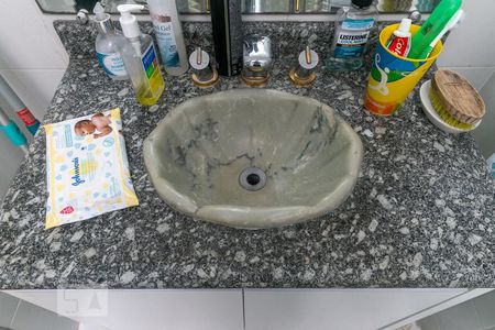 Casa à venda com 228m², 3 quartos e 2 vagas Casa à venda com 228m², 3 quartos e 2 vagasBanheiro da Suíte 3