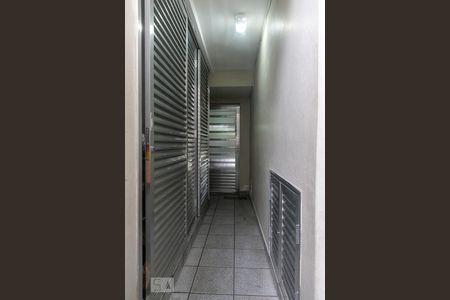 Casa à venda com 228m², 3 quartos e 2 vagas Casa à venda com 228m², 3 quartos e 2 vagasCorredor