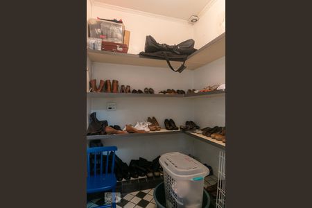 Casa à venda com 228m², 3 quartos e 2 vagas Casa à venda com 228m², 3 quartos e 2 vagasQuarto de Serviço