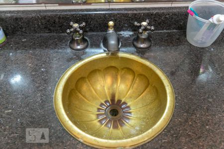 Casa à venda com 228m², 3 quartos e 2 vagas Casa à venda com 228m², 3 quartos e 2 vagasBanheiro da Suíte 2