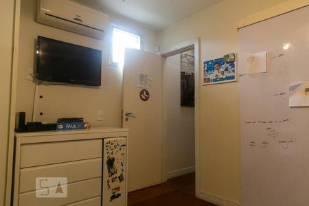 Casa à venda com 228m², 3 quartos e 2 vagas Casa à venda com 228m², 3 quartos e 2 vagasSuíte 2