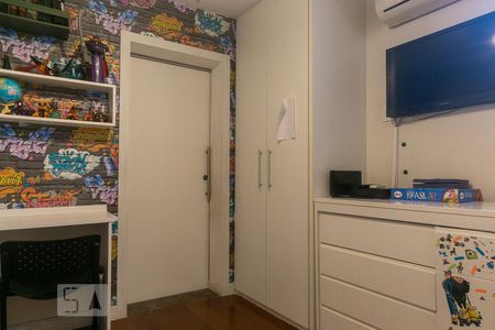 Casa à venda com 228m², 3 quartos e 2 vagas Casa à venda com 228m², 3 quartos e 2 vagasSuíte 2