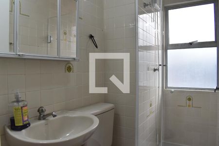 Banheiro de apartamento para alugar com 1 quarto, 37m² em Rebouças, Curitiba