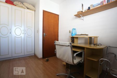 Quarto 1 de casa para alugar com 4 quartos, 239m² em Km 18, Osasco
