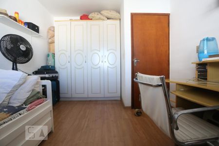 Quarto 1 de casa para alugar com 4 quartos, 239m² em Km 18, Osasco