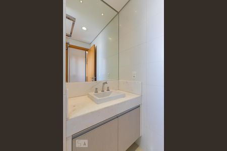 Apartamento à venda com 51m², 1 quarto e 1 vaga Apartamento à venda com 51m², 1 quarto e 1 vagaBanheiro da suíte