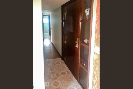 Apartamento à venda com 125m², 3 quartos e sem vagaCorredor