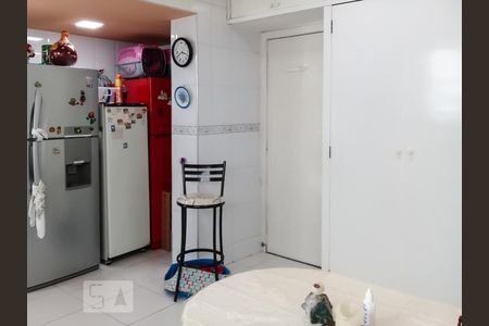 Apartamento à venda com 125m², 3 quartos e sem vagaCozinha