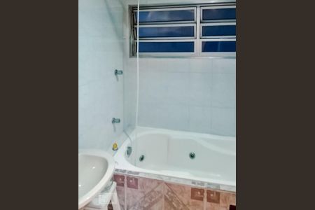 Apartamento à venda com 125m², 3 quartos e sem vagaBanheiro da Suíte