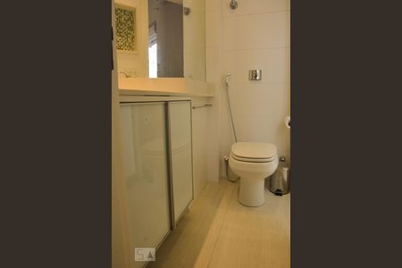 Apartamento para alugar com 80m², 2 quartos e 1 vaga Apartamento para alugar com 80m², 2 quartos e 1 vagaBanheiro