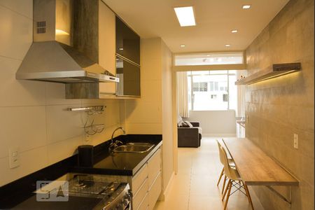 Apartamento para alugar com 80m², 2 quartos e 1 vaga Apartamento para alugar com 80m², 2 quartos e 1 vagaCozinha