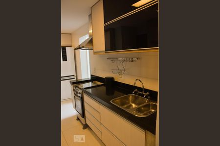 Apartamento para alugar com 80m², 2 quartos e 1 vaga Apartamento para alugar com 80m², 2 quartos e 1 vagaCozinha