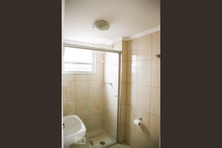Banheiro de apartamento para alugar com 1 quarto, 45m² em Vila Guarani (z Sul), São Paulo