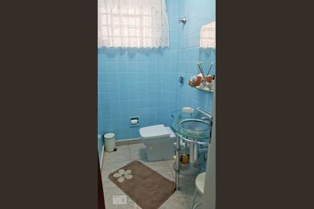 Lavabo de casa para alugar com 3 quartos, 170m² em Água Fria, São Paulo