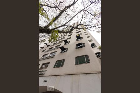 Apartamento para alugar com 75m², 3 quartos e 1 vaga Apartamento para alugar com 75m², 3 quartos e 1 vagaFachada