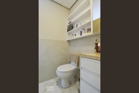 Apartamento à venda com 98m², 2 quartos e 2 vagasBanheiro da Suíte 2