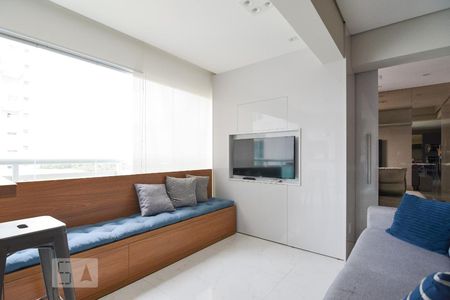 Sala de apartamento à venda com 2 quartos, 98m² em Alphaville Empresarial, Barueri