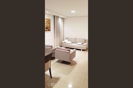 Apartamento à venda com 3 quartos, 90m² em Santa Efigênia, Belo Horizonte