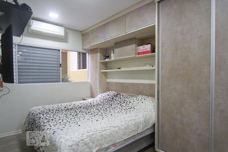 Suíte de casa à venda com 5 quartos, 240m² em Vila Barreto, São Paulo