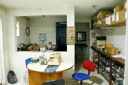 Casa à venda com 671m², 4 quartos e 8 vagasGalpão