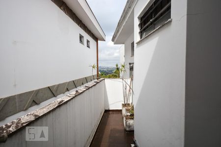 Casa para alugar com 199m², 3 quartos e 2 vagasQuarto 2 - varanda