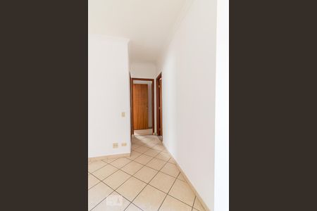 Corredor de apartamento para alugar com 3 quartos, 89m² em Vila Augusta, Guarulhos
