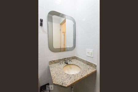 Apartamento para alugar com 70m², 3 quartos e 2 vagasBanheiro Social
