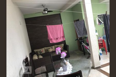 Casa à venda com 130m², 3 quartos e sem vagaQuintal