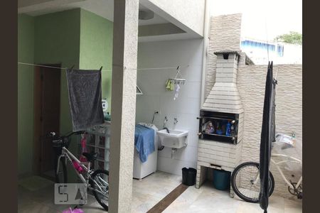 Casa à venda com 130m², 3 quartos e sem vagaQuintal