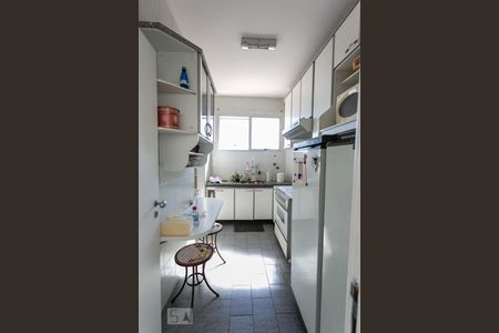 Cozinha de apartamento para alugar com 2 quartos, 60m² em Graça, Belo Horizonte