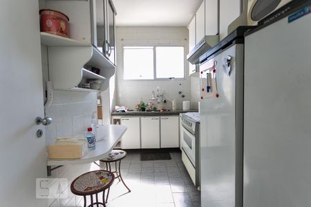 Cozinha de apartamento para alugar com 2 quartos, 60m² em Graça, Belo Horizonte