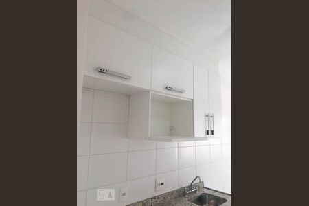 Cozinha de apartamento para alugar com 2 quartos, 53m² em Guaiaúna, São Paulo