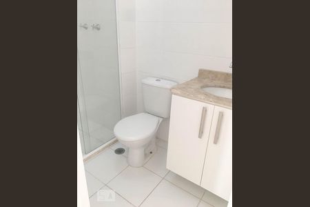 Banheiro de apartamento à venda com 2 quartos, 53m² em Guaiaúna, São Paulo