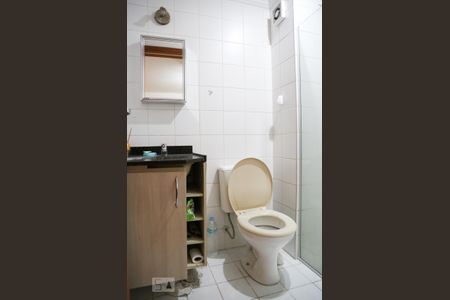 Banheiro de kitnet/studio para alugar com 1 quarto, 32m² em Vila Nova Conceição, São Paulo