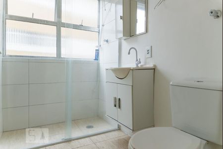 Banheiro de apartamento para alugar com 1 quarto, 55m² em Higienópolis, São Paulo