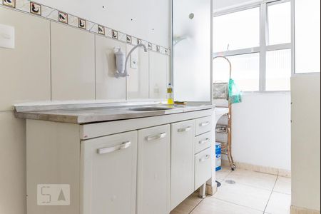 Cozinha de apartamento para alugar com 1 quarto, 55m² em Higienópolis, São Paulo