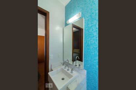 Apartamento à venda com 70m², 2 quartos e 2 vagas Apartamento à venda com 70m², 2 quartos e 2 vagasBanheiro Suíte 2