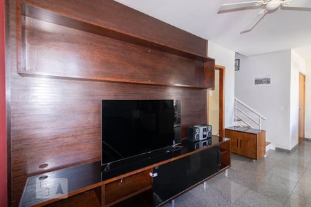 Apartamento à venda com 70m², 2 quartos e 2 vagas Apartamento à venda com 70m², 2 quartos e 2 vagasSala