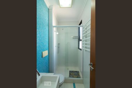 Apartamento à venda com 70m², 2 quartos e 2 vagas Apartamento à venda com 70m², 2 quartos e 2 vagasBanheiro Suíte 2