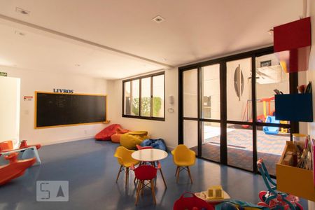 Apartamento à venda com 70m², 2 quartos e 2 vagas Apartamento à venda com 70m², 2 quartos e 2 vagasÁrea Comum - Playground