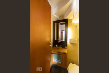 Apartamento à venda com 70m², 2 quartos e 2 vagas Apartamento à venda com 70m², 2 quartos e 2 vagasLavabo